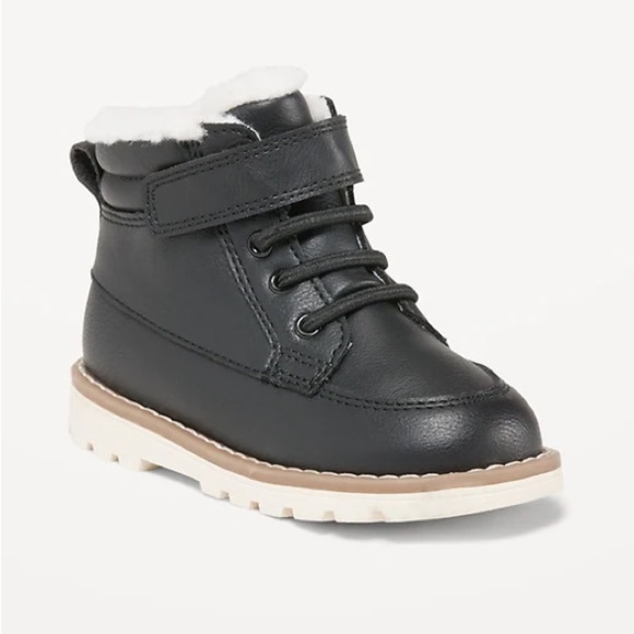 OLD NAVY Faux Leather Ankle Boots for Toddler Boys - Picture 1 of 5